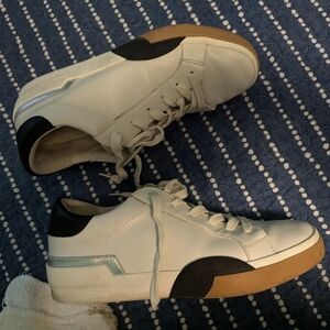 DV White and Black Sneakers